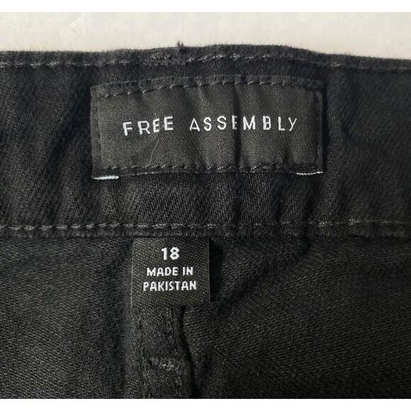Free Assembly Jeans Women's Plus Size 18 Black The Full Wide Straight NWT - Picture 8 of 16